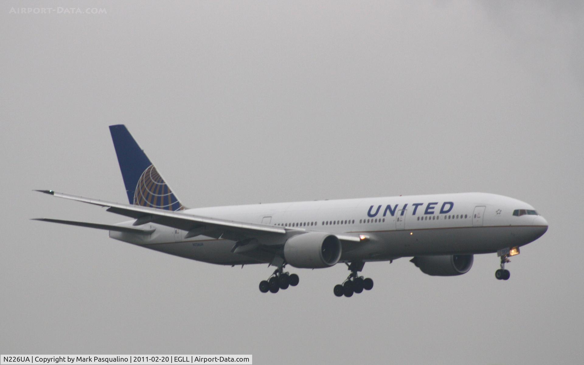 N226UA, 2002 Boeing 777-222 C/N 30226, Boeing 777-200