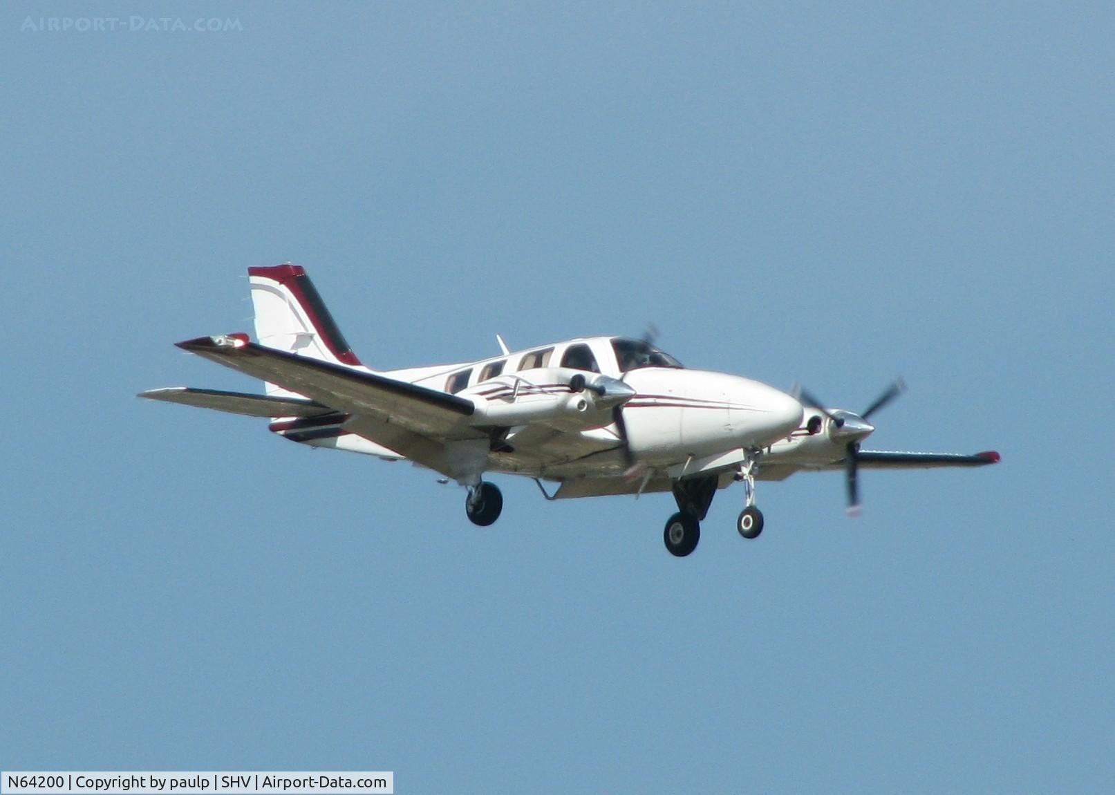 N64200, 1982 Beech 58P Baron C/N TJ-420, Landing at Shreveport Regional.