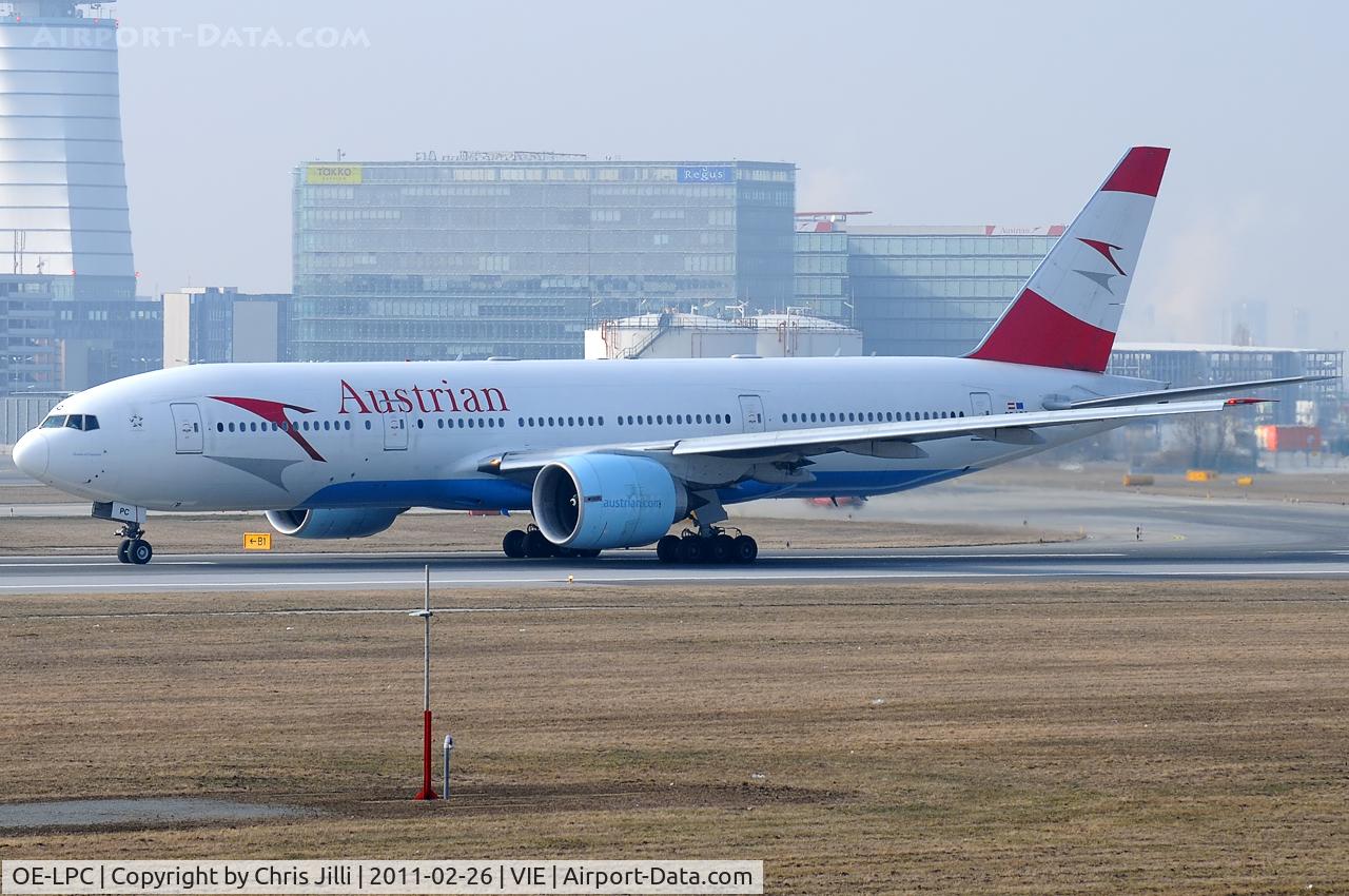 OE-LPC, 2002 Boeing 777-2Z9/ER C/N 29313, AUA