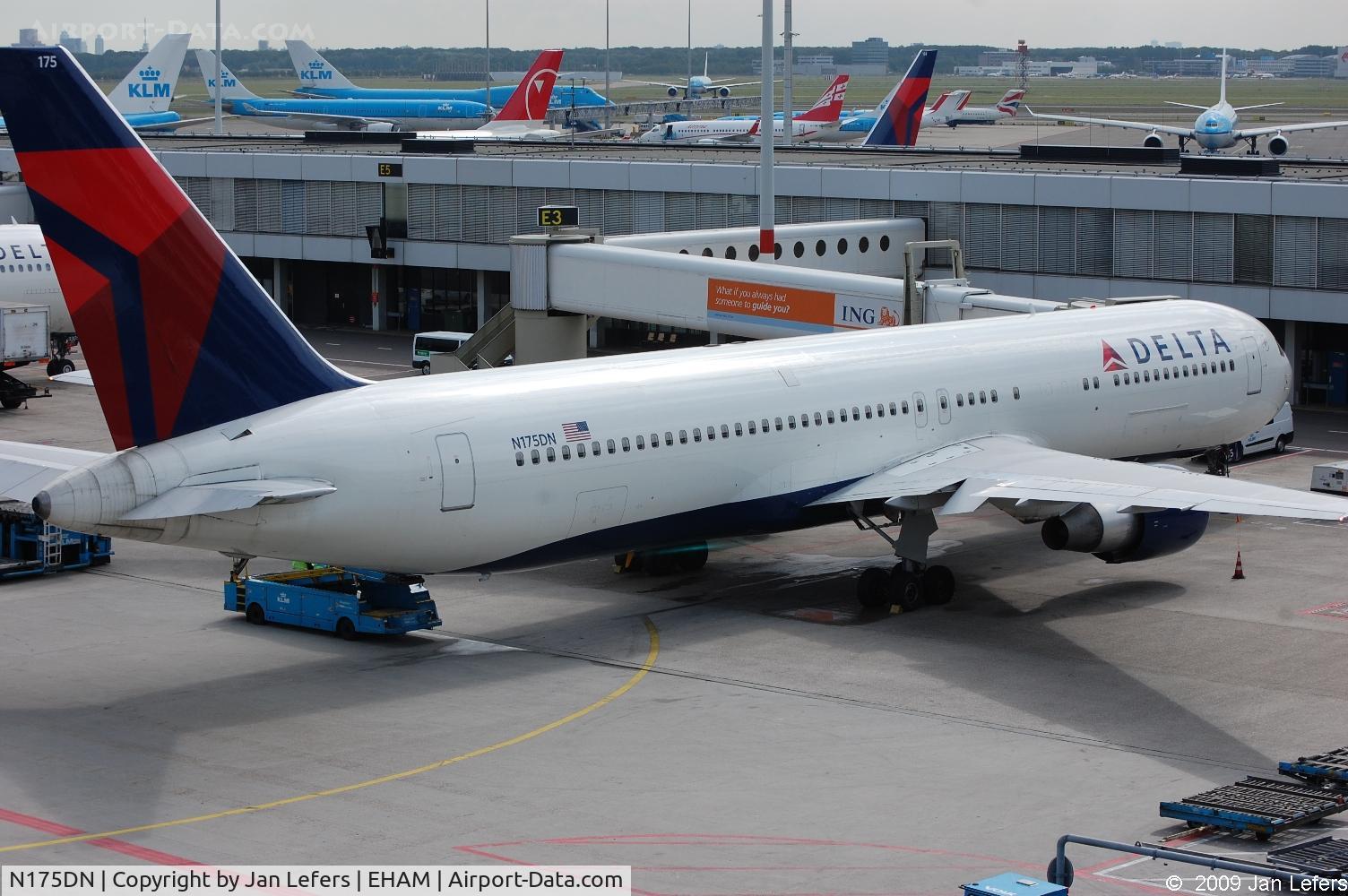 N175DN, 1990 Boeing 767-332 C/N 24803, Schiphol Amsterdam