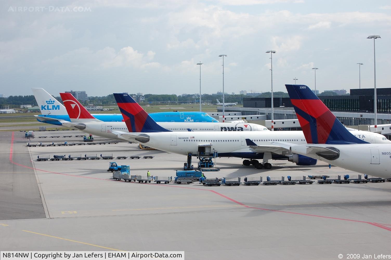 N814NW, 2006 Airbus A330-323 C/N 806, Schiphol Amsterdam
