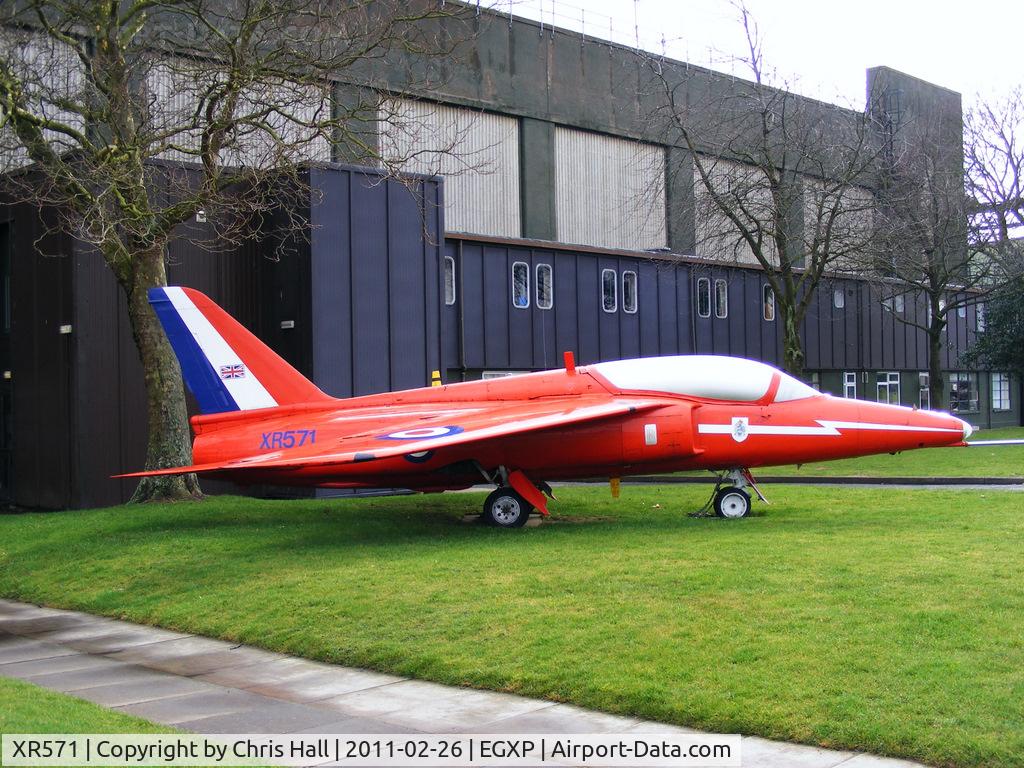 XR571, 1963 Hawker Siddeley Gnat T.1 C/N FL561, RAFAT gate guard