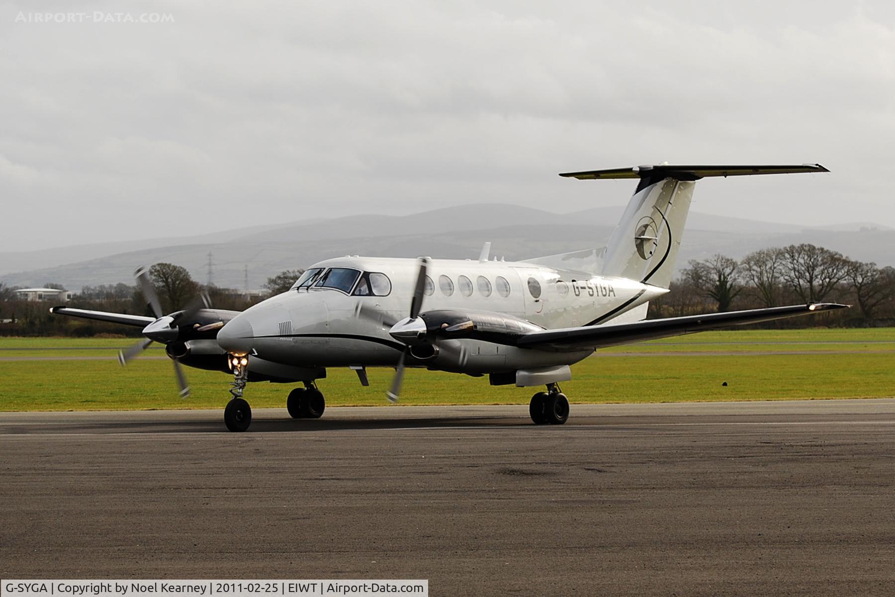 G-SYGA, 1982 Beech B200 Super King Air King Air C/N BB-1044, Operated by Synergy Aviation