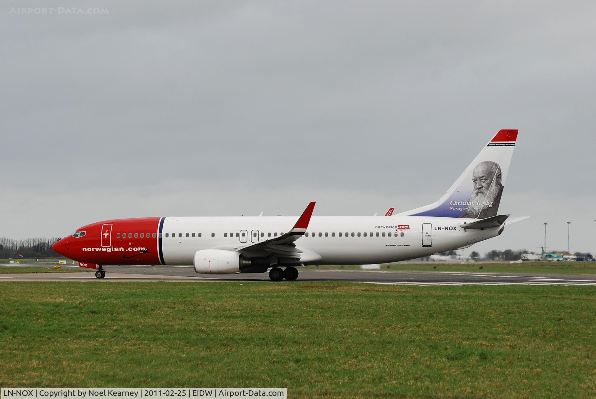 LN-NOX, 2010 Boeing 737-8JP C/N 37818, Departing off Rwy 28