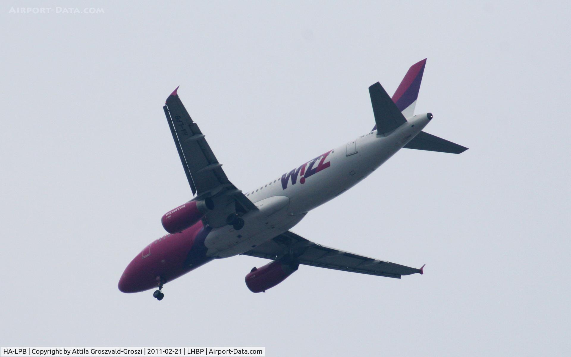 HA-LPB, 2001 Airbus A320-233 C/N 1635, On a landing direction, in Üllö city airspace.