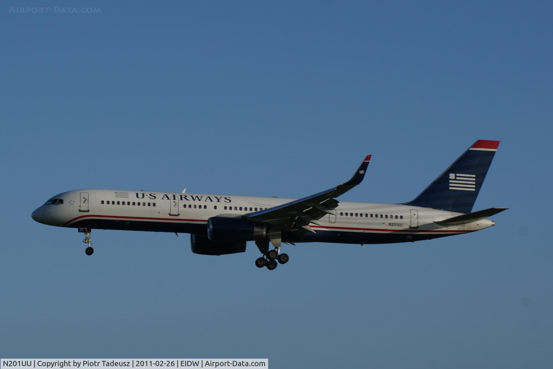 N201UU, 1995 Boeing 757-2B7 C/N 27810, dublin