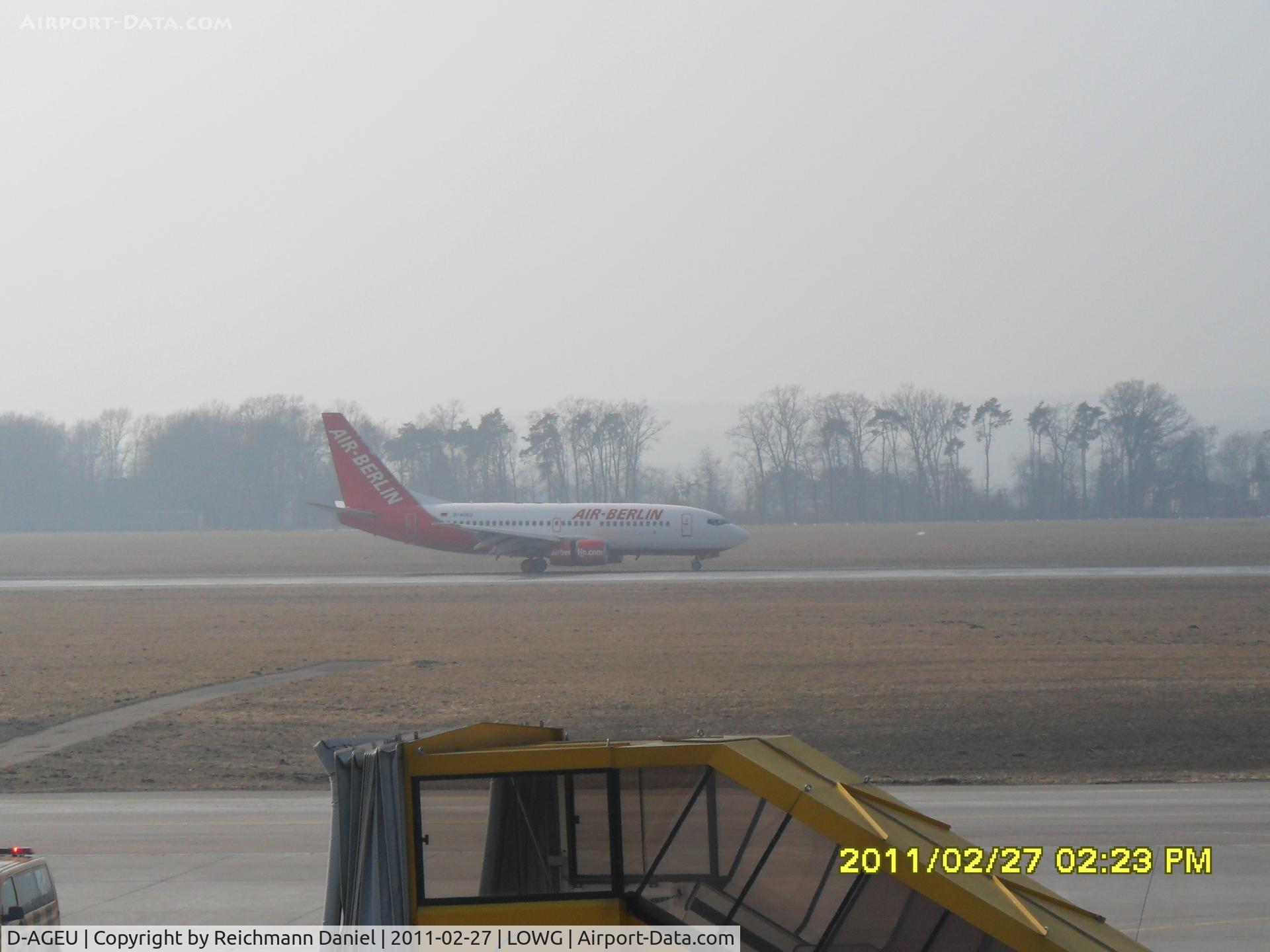 D-AGEU, 1998 Boeing 737-75B C/N 28104, Just landed from Berlin