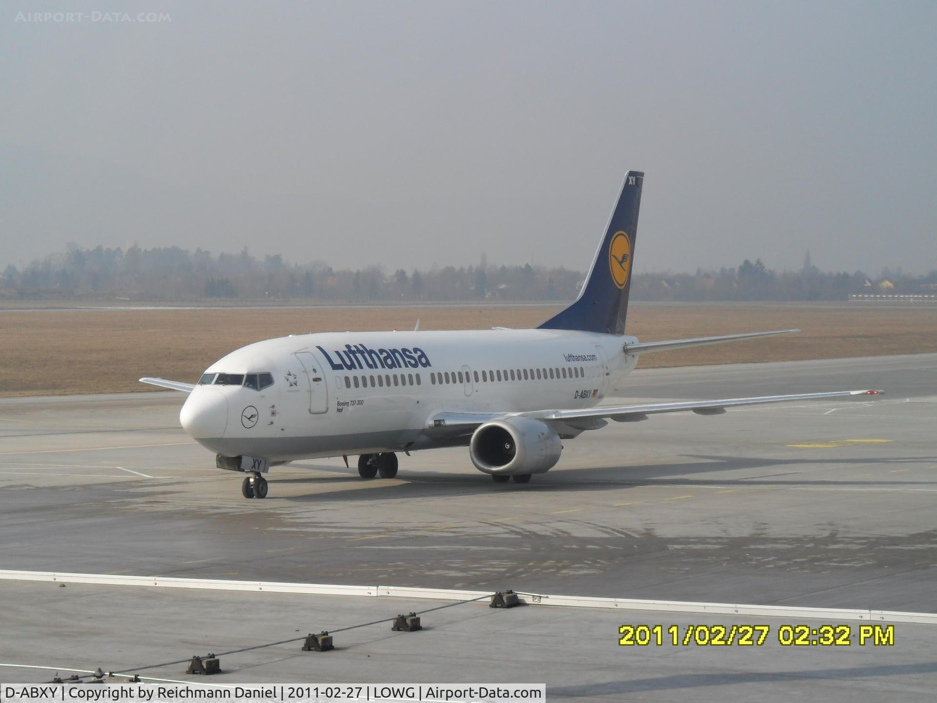 D-ABXY, 1989 Boeing 737-330 C/N 24563, Just arrived from Frankfurt