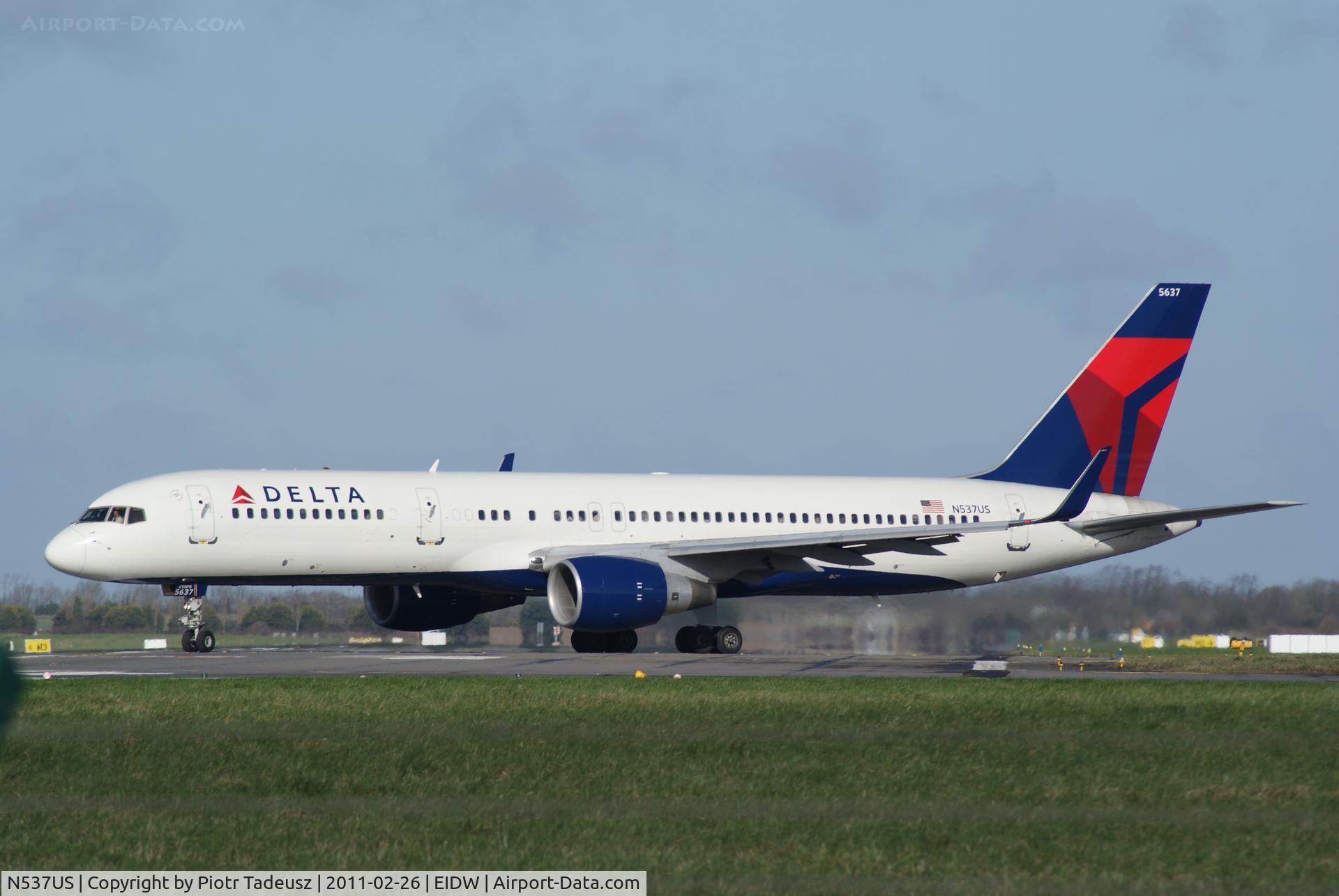 N537US, 1996 Boeing 757-251 C/N 26484, dublin