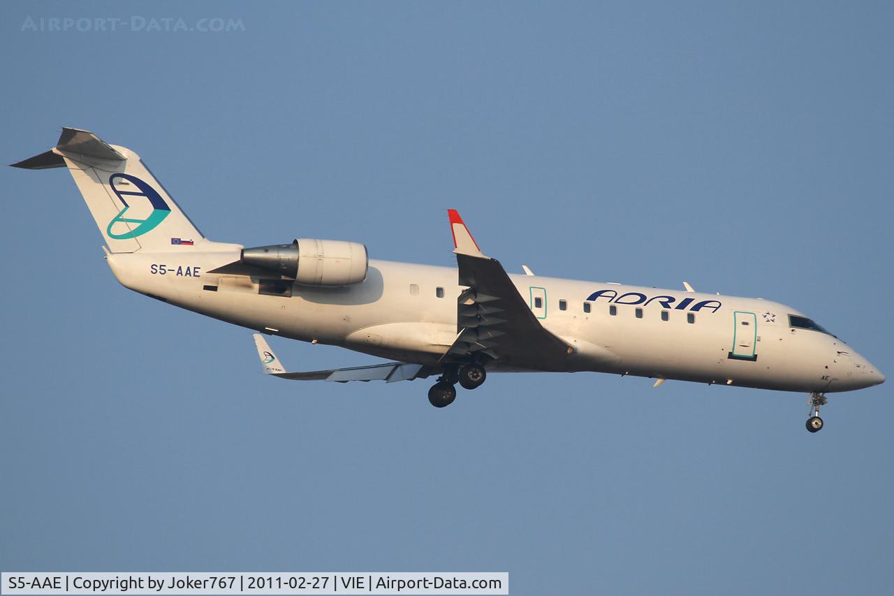 S5-AAE, 1998 Canadair CRJ-200LR (CL-600-2B19) C/N 7170, Adria Airways