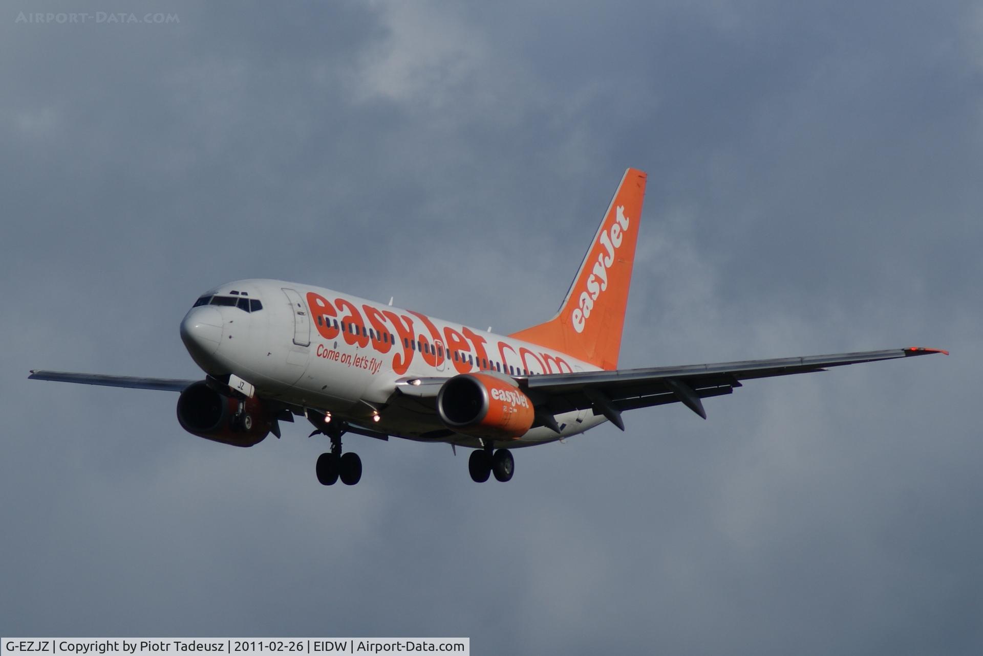 G-EZJZ, 2003 Boeing 737-73V C/N 32421, dublin