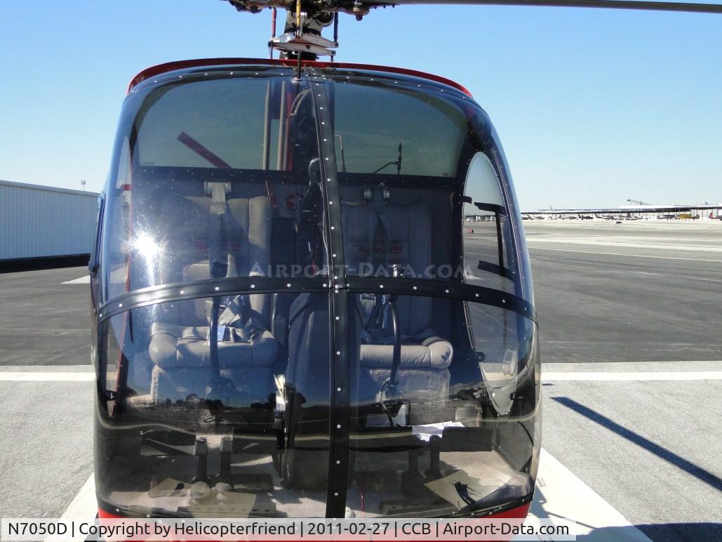 N7050D, Hughes 269A C/N 56-0551, Glass cockpit area