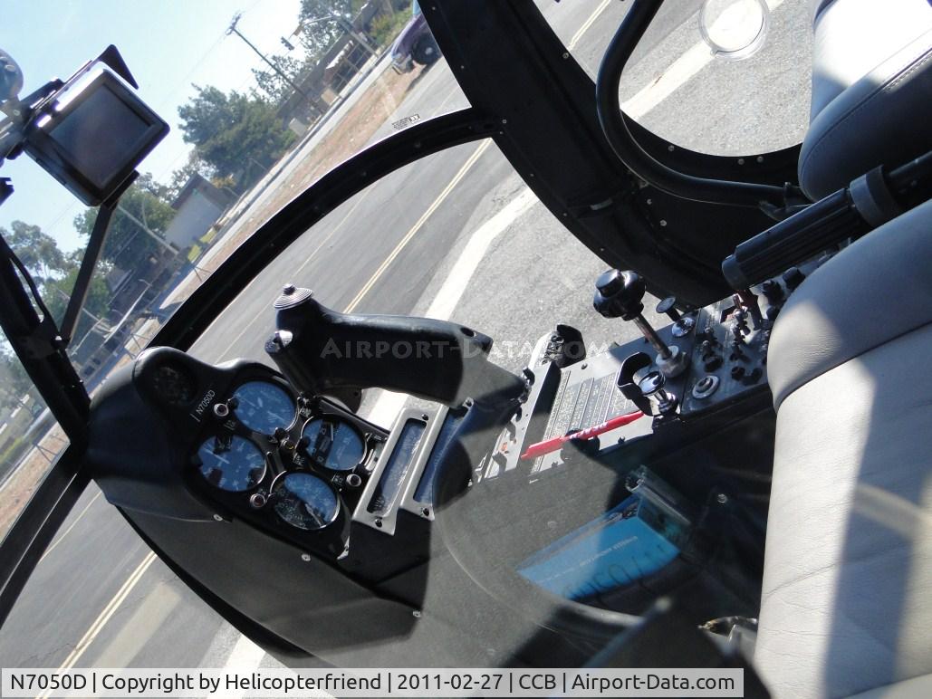 N7050D, Hughes 269A C/N 56-0551, Cockpit