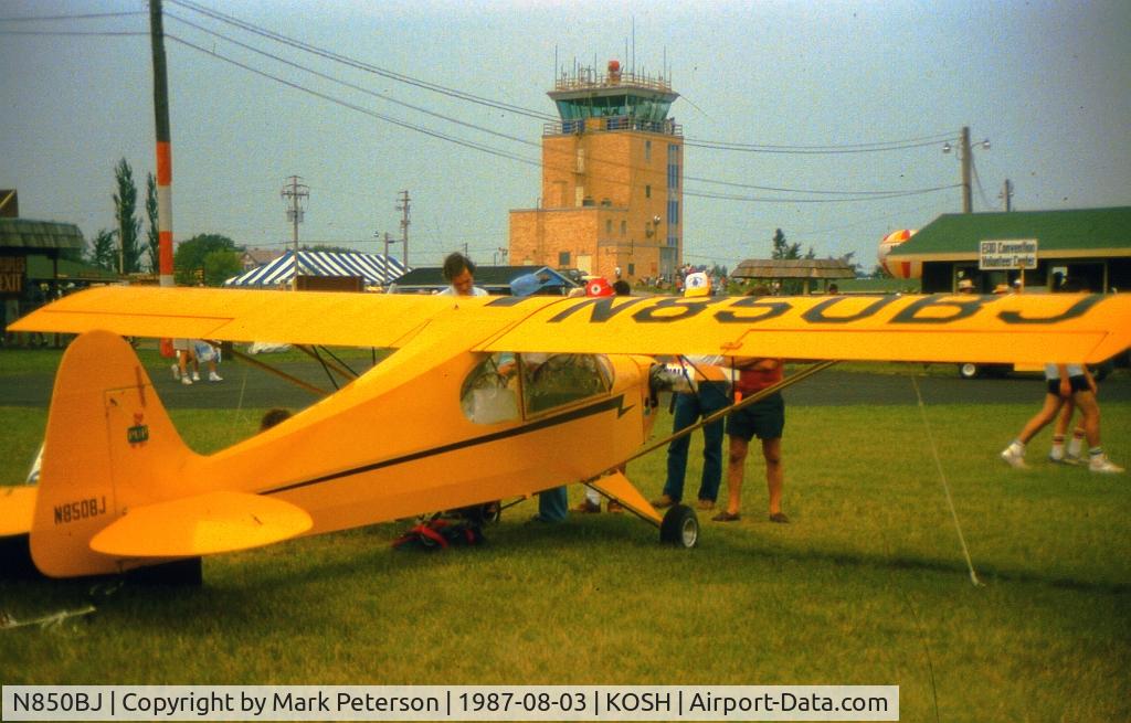 N850BJ, Counts Bj WOLFENPUP C/N 85001, At Oshkosh 1987 with the old control tower in background