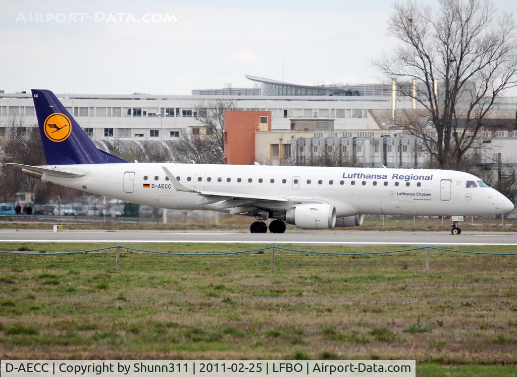 D-AECC, 2009 Embraer 190LR (ERJ-190-100LR) C/N 19000333, Taxiing holding point rwy 32R for departure...