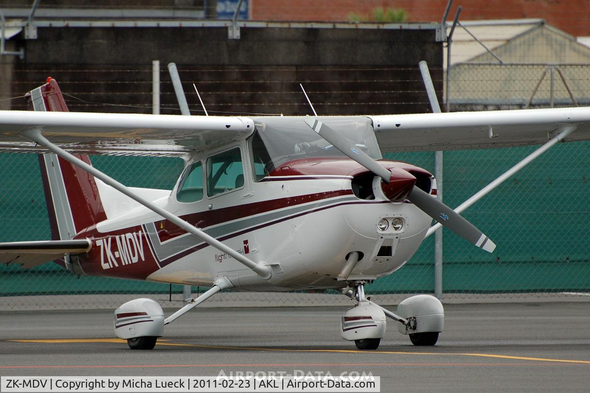 ZK-MDV, 1979 Cessna 172N C/N 17273249, At Auckland