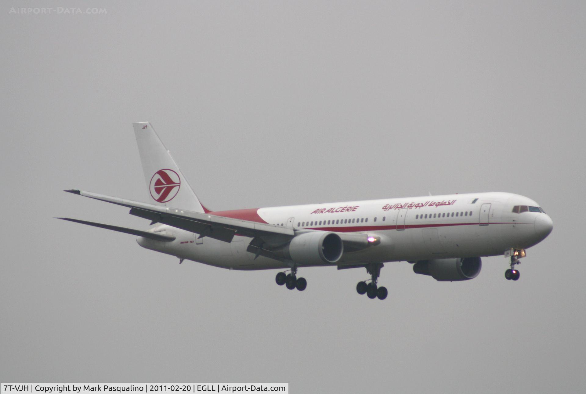 7T-VJH, Boeing 767-3D6 C/N 24767-323, Boeing 767-300