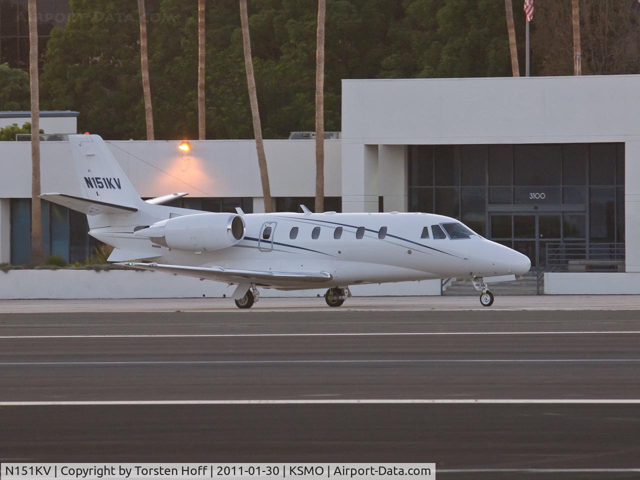 N151KV, 2003 Cessna 560XL Citation Excel C/N 560-5320, N151KV taxiing