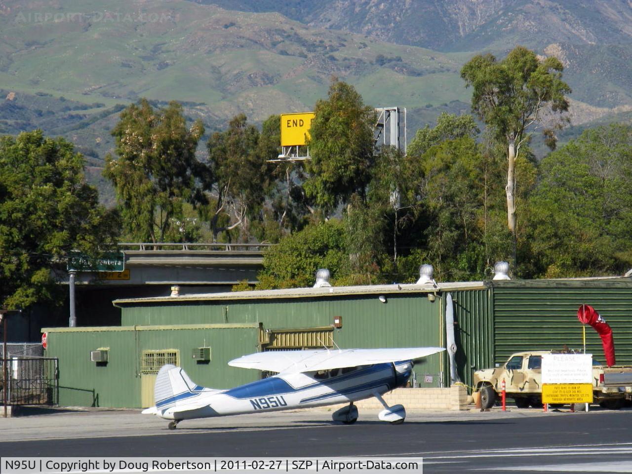 N95U, 1951 Cessna 195A C/N 7714, 1951 Cessna 195A BUSINESSLINER, Jacobs R755A-2 275 Hp, holding short 22
