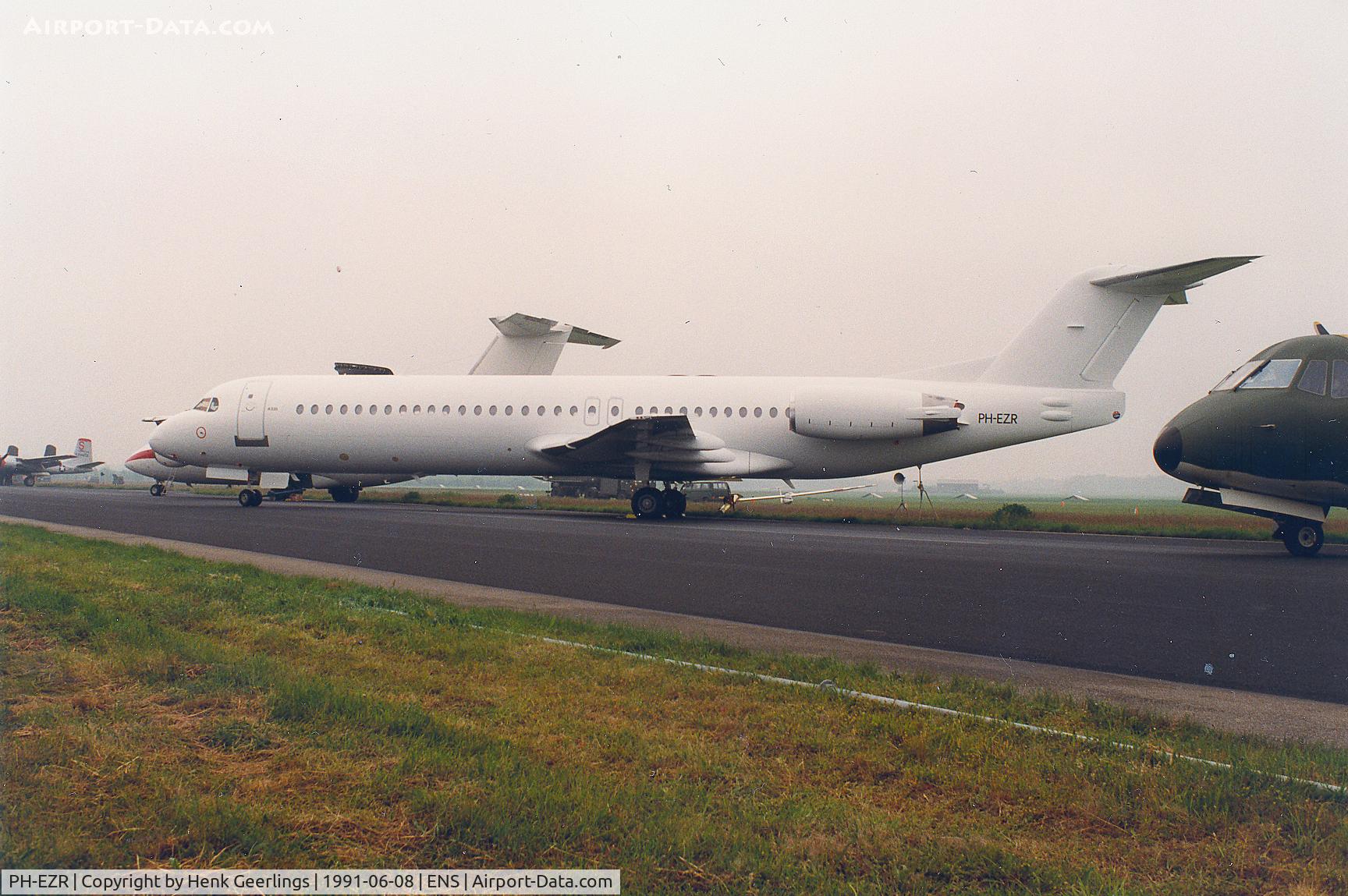 PH-EZR, 1991 Fokker 100 (F-28-0100) C/N 11335, Fokker 100 at the Dutch AF Openday at Twenthe AFB , June 1991