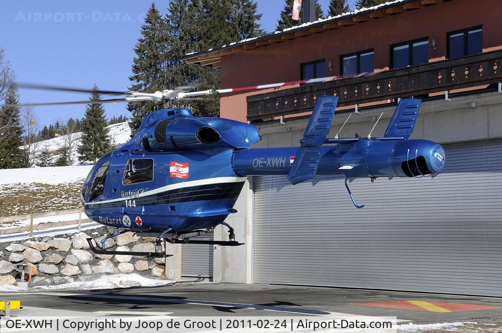 OE-XWH, 1996 McDonnell Douglas MD-900 Explorer C/N 900-00032, Martin 6 returning to its helipad at Saalbach-Hinterglemm.