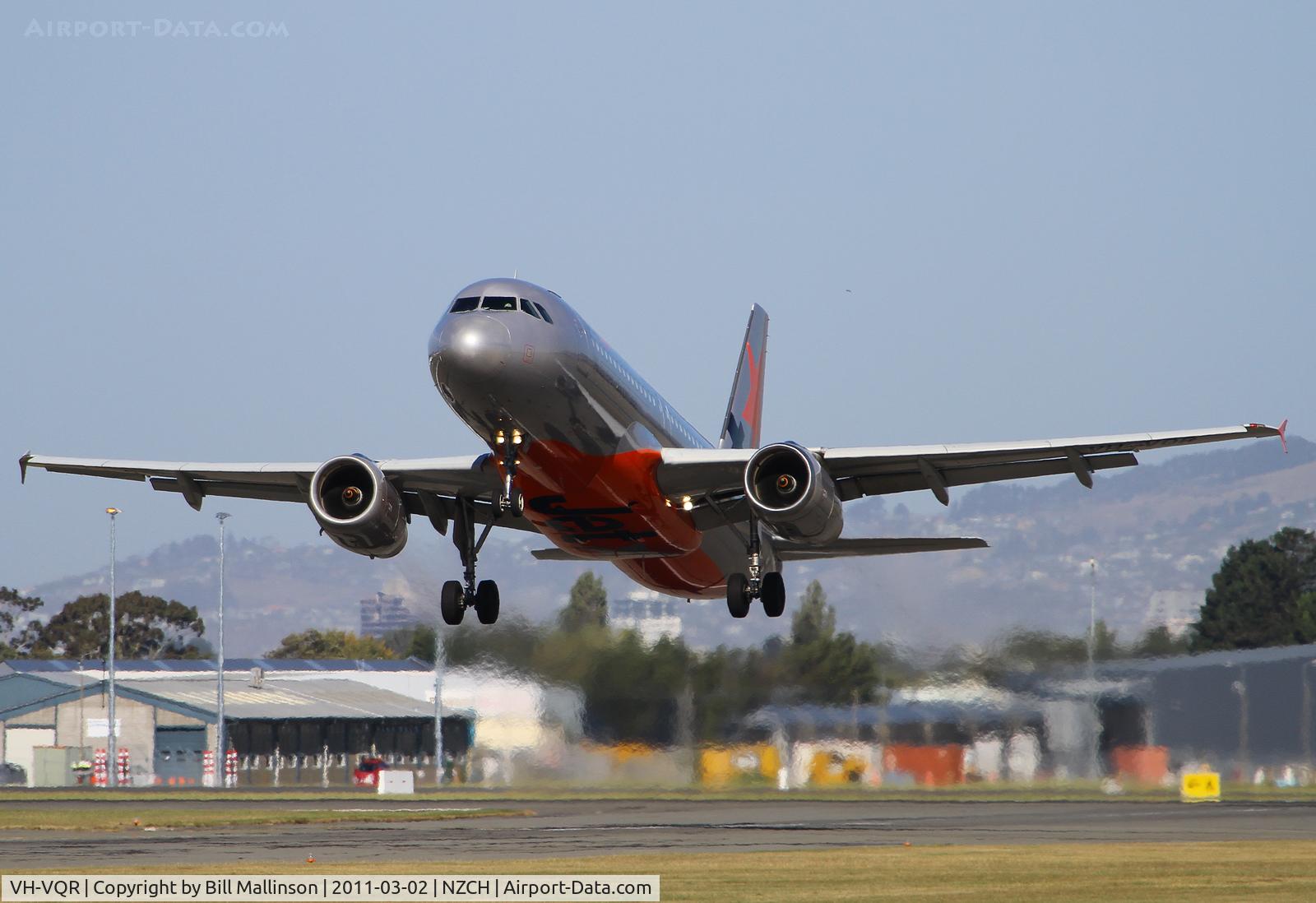 VH-VQR, 2005 Airbus A320-232 C/N 2526, love the 11-29 r/w