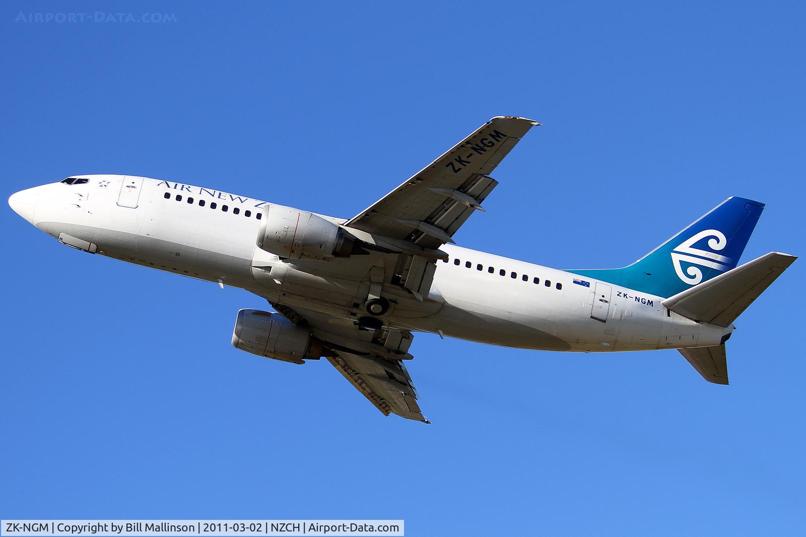 ZK-NGM, 1995 Boeing 737-3K2 C/N 28085, away to AKL