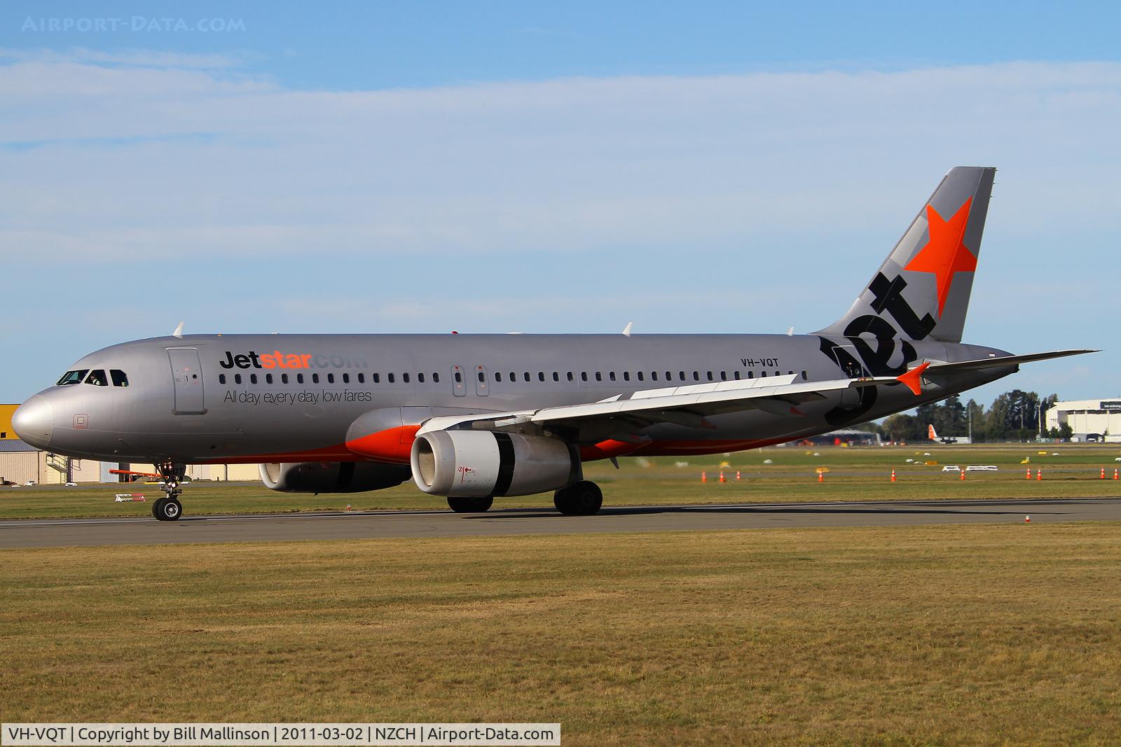 VH-VQT, 2005 Airbus A320-232 C/N 2475, in from AKL