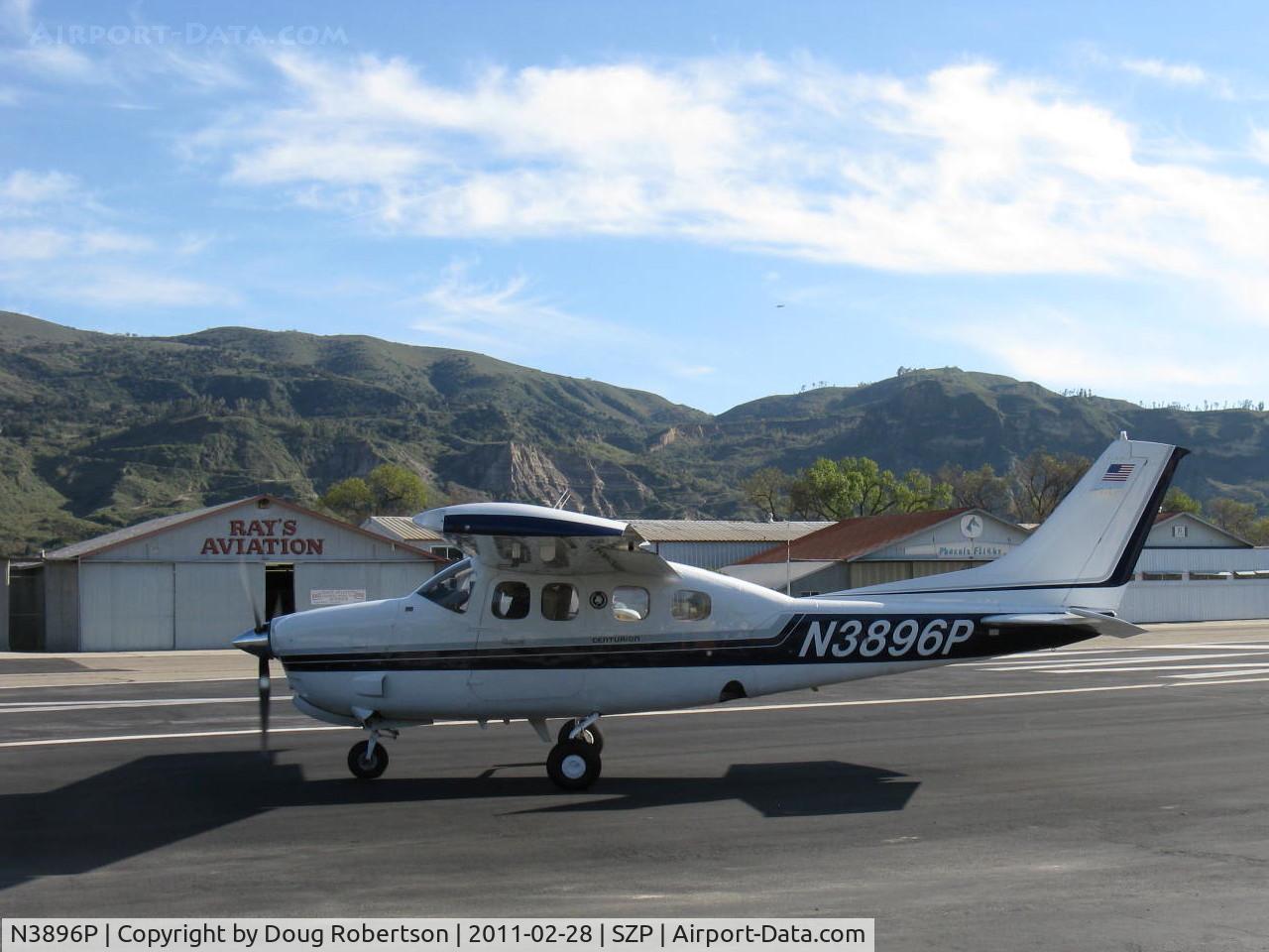 N3896P, 1978 Cessna P210N Pressurised Centurion C/N P21000071, 1978 Cessna P210N TURBO CENTURION, Continental TSIO-520-AF 310 Hp, 1st year of C210 Pressurization, holding short 22