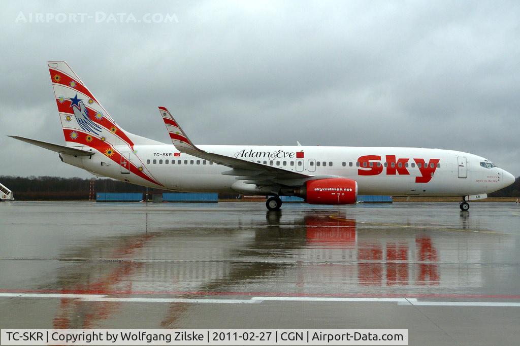 TC-SKR, 2001 Boeing 737-83N C/N 32576, visitor