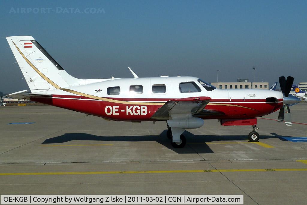 OE-KGB, 2001 Piper PA-46-500TP C/N 4697035, visitor