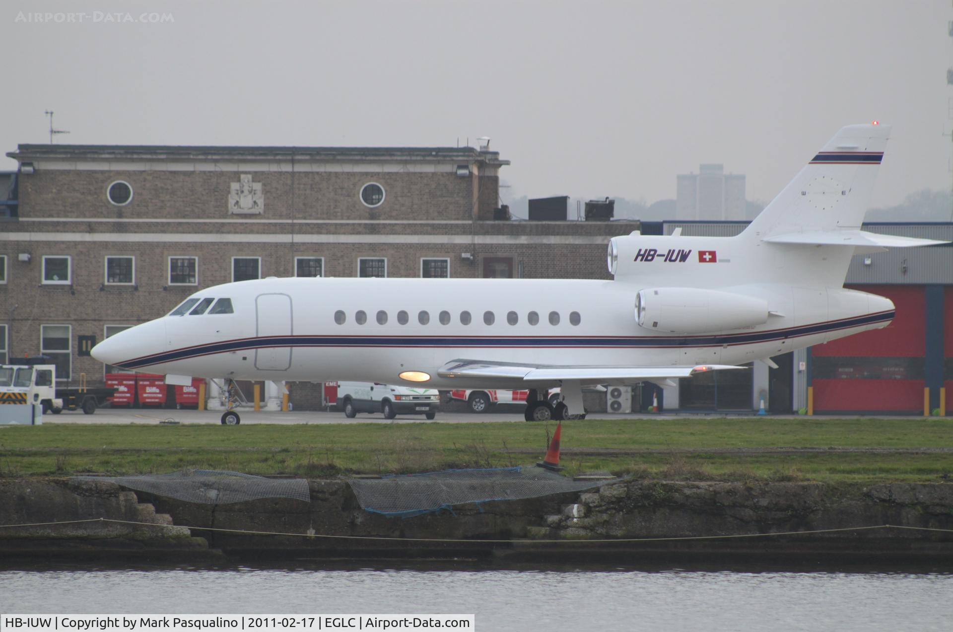 HB-IUW, 1995 Dassault Falcon 900B C/N 150, Falcon 900B