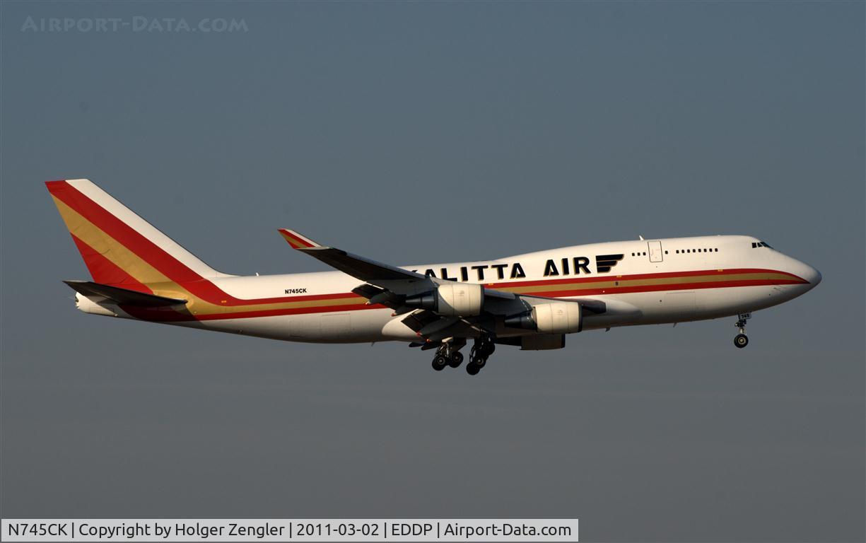 N745CK, 1998 Boeing 747-446BCF C/N 26361, With one week delay: Sunny shot of a big cargo shuttle from New York
