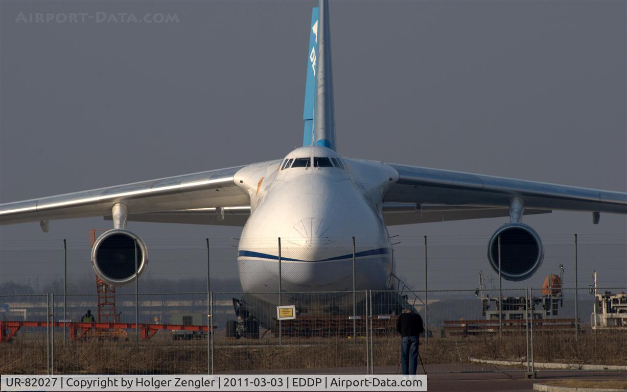 UR-82027, 1990 Antonov An-124-100 Ruslan C/N 19530502288, Giantspotting in beautiful sunlight.
