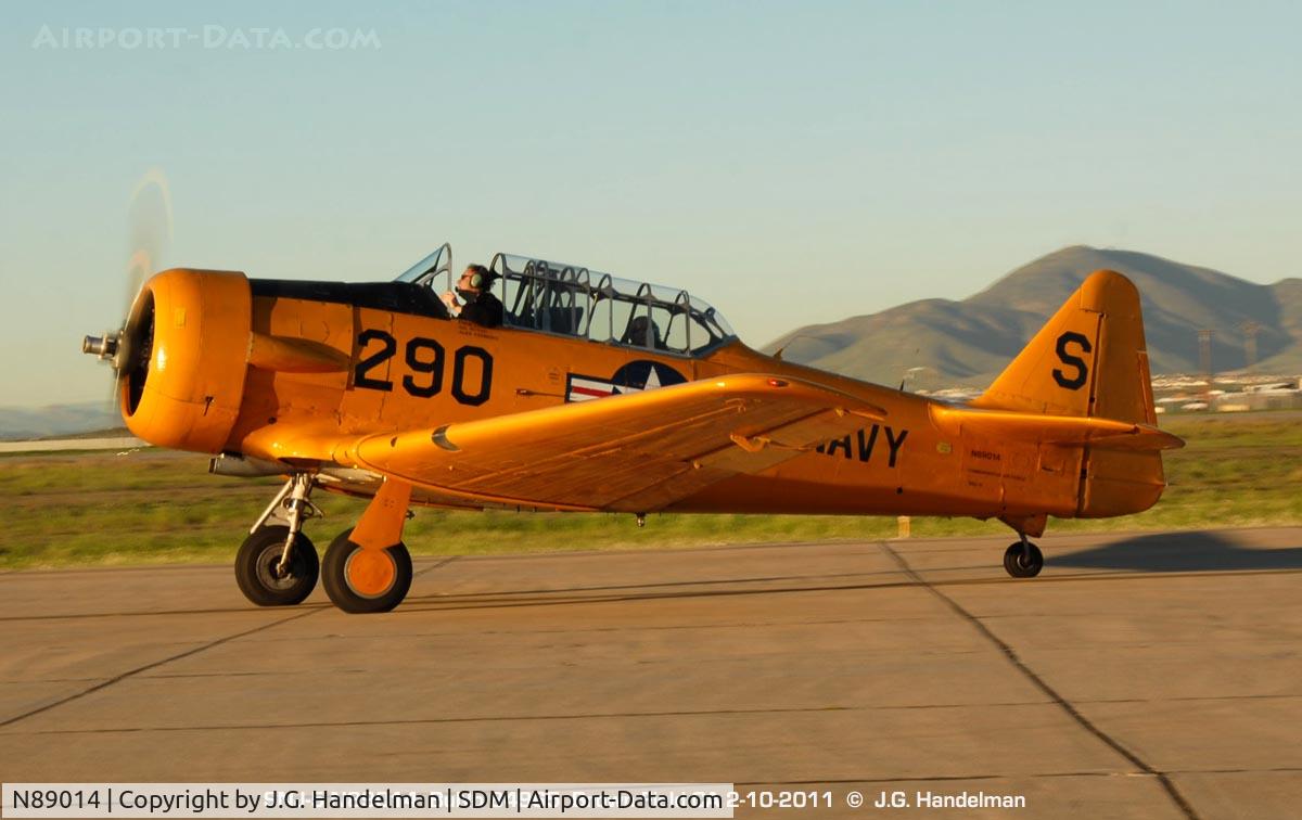 N89014, 1943 North American SNJ-5 Texan Texan C/N 84865, sunset taxiing at SDM