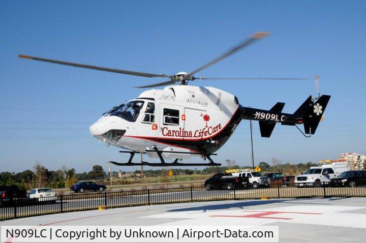N909LC, 1983 Eurocopter-Kawasaki BK-117A-4 C/N 7013, Landing at Grandstrand Hospital in Myrtle Beach SC