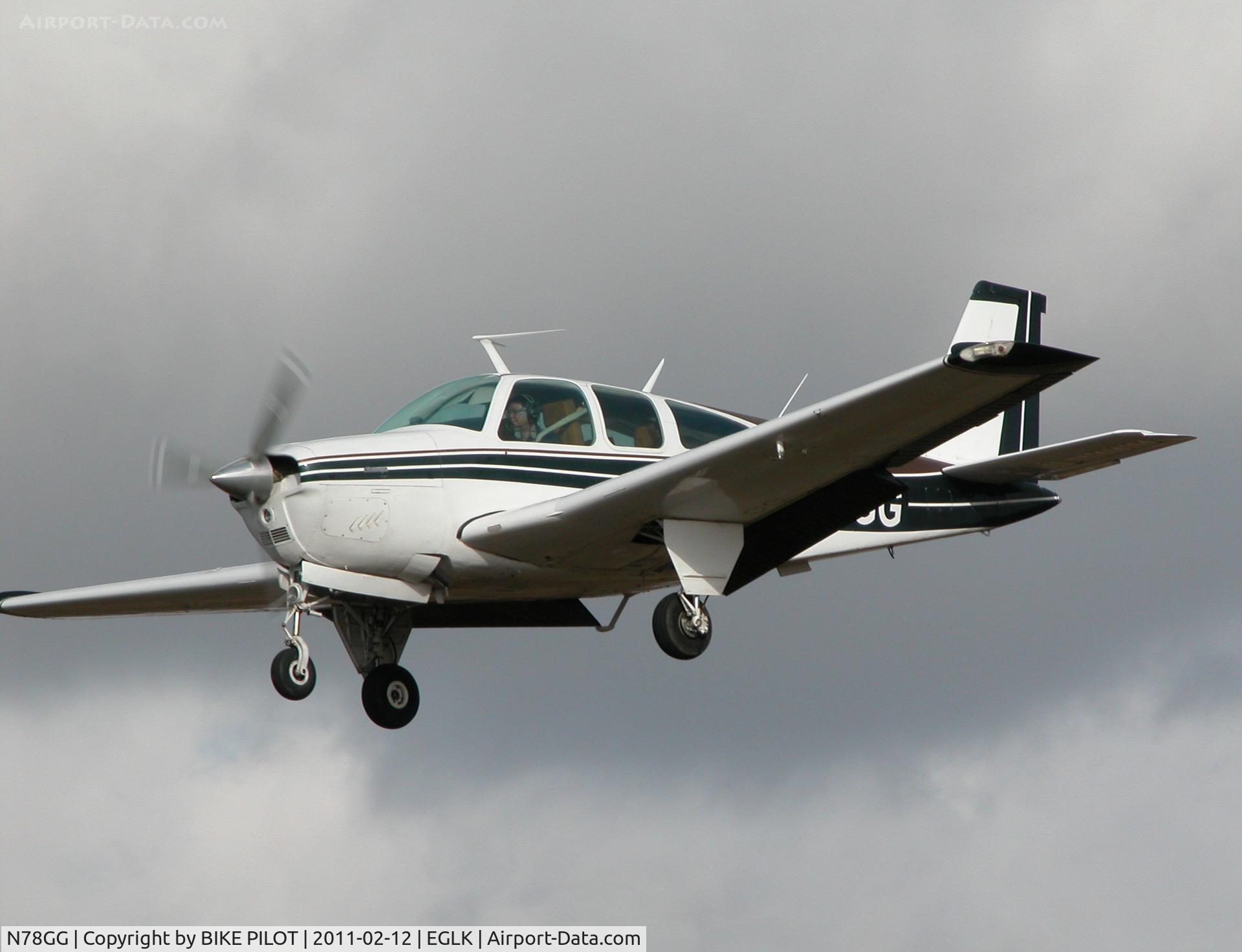 N78GG, 1977 Beech F33A Bonanza C/N CE-699, Resident Bonanza on finals for rwy 25.