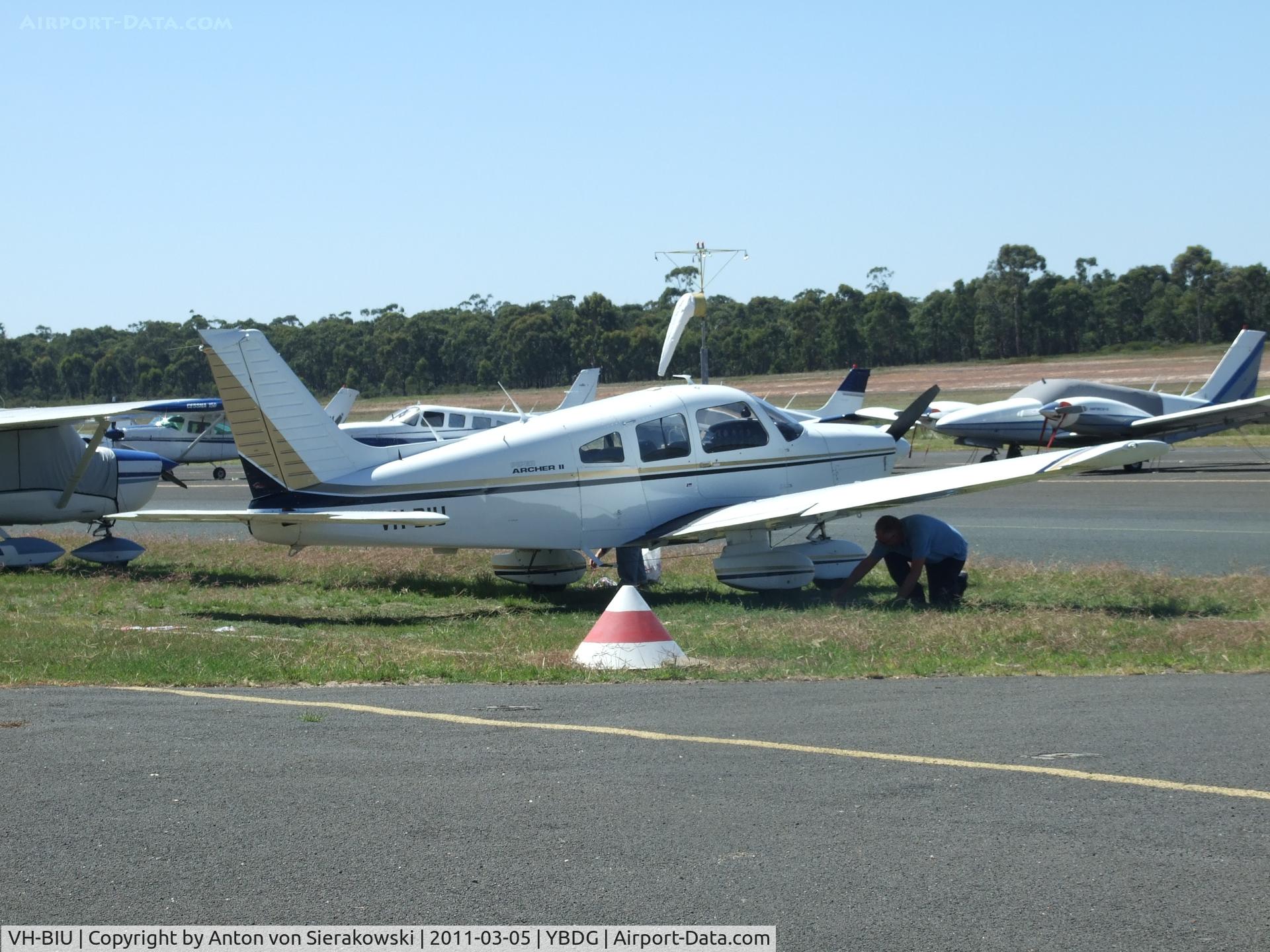 VH-BIU, 1979 Piper PA-28-181 C/N 28-7990537, VH-BIU @ YBDG Piper PA-28-181 Archer II [1979] belonging to Bendigo Flying Club