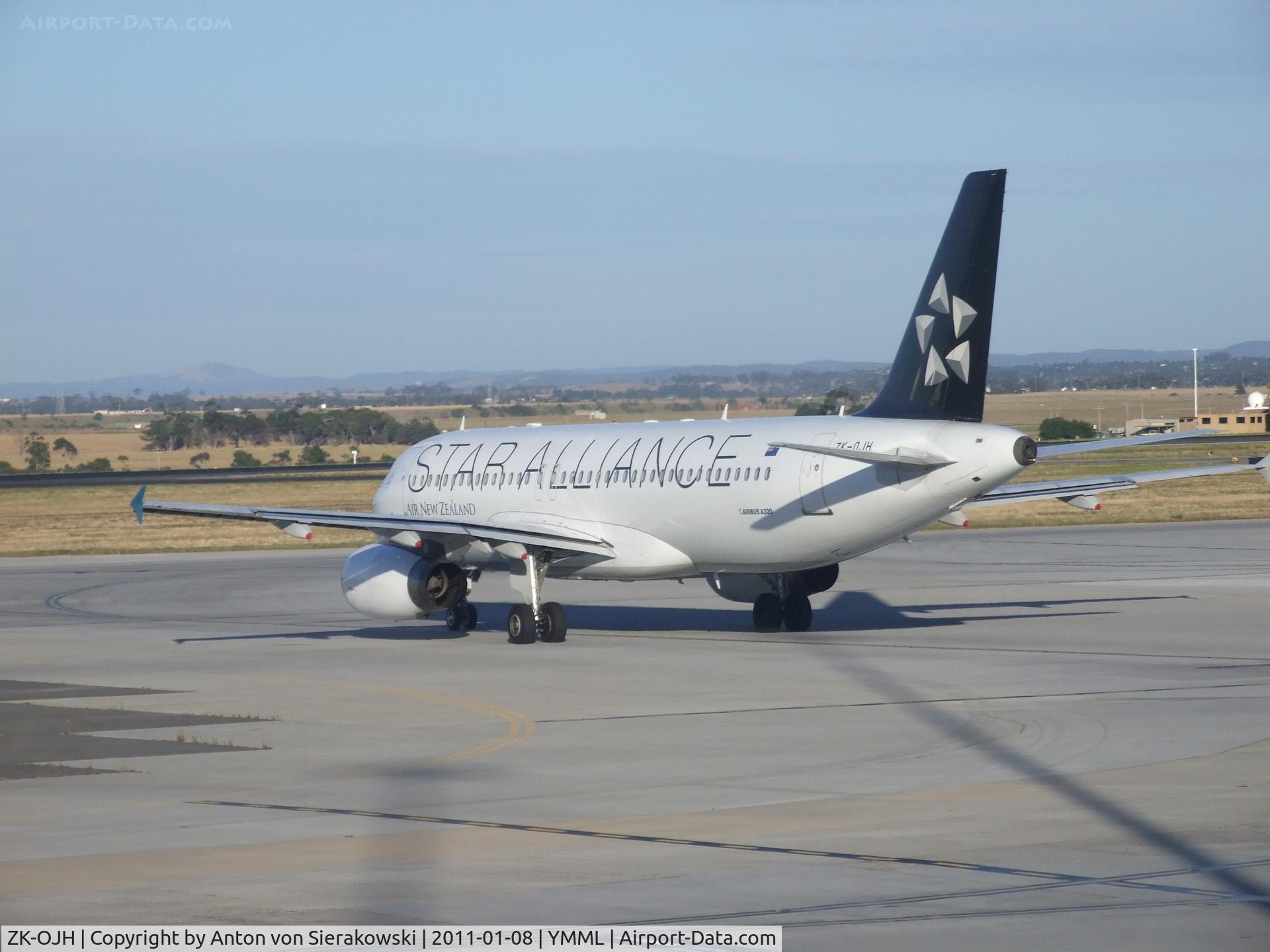 ZK-OJH, 2004 Airbus A320-232 C/N 2257, ZK-OJH @ YMML Airbus A320-232 Star Alliance
