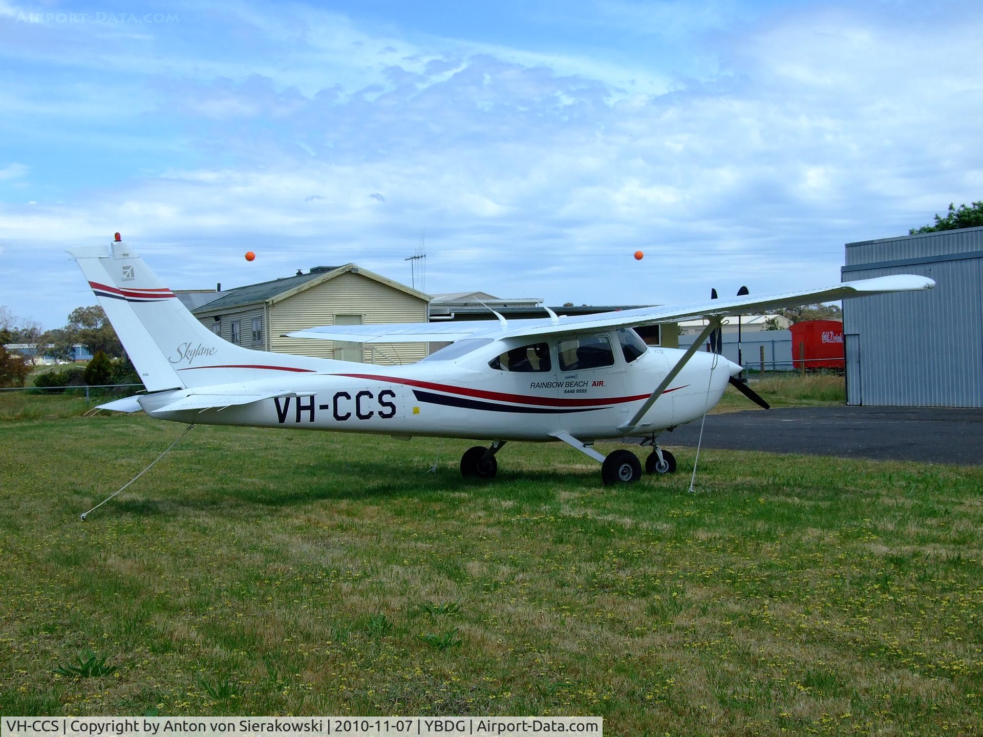 VH-CCS, 1999 Cessna 182S Skylane C/N 182-80476, VH-CCS @ YBDG Cessna 182S Skylane [1999]