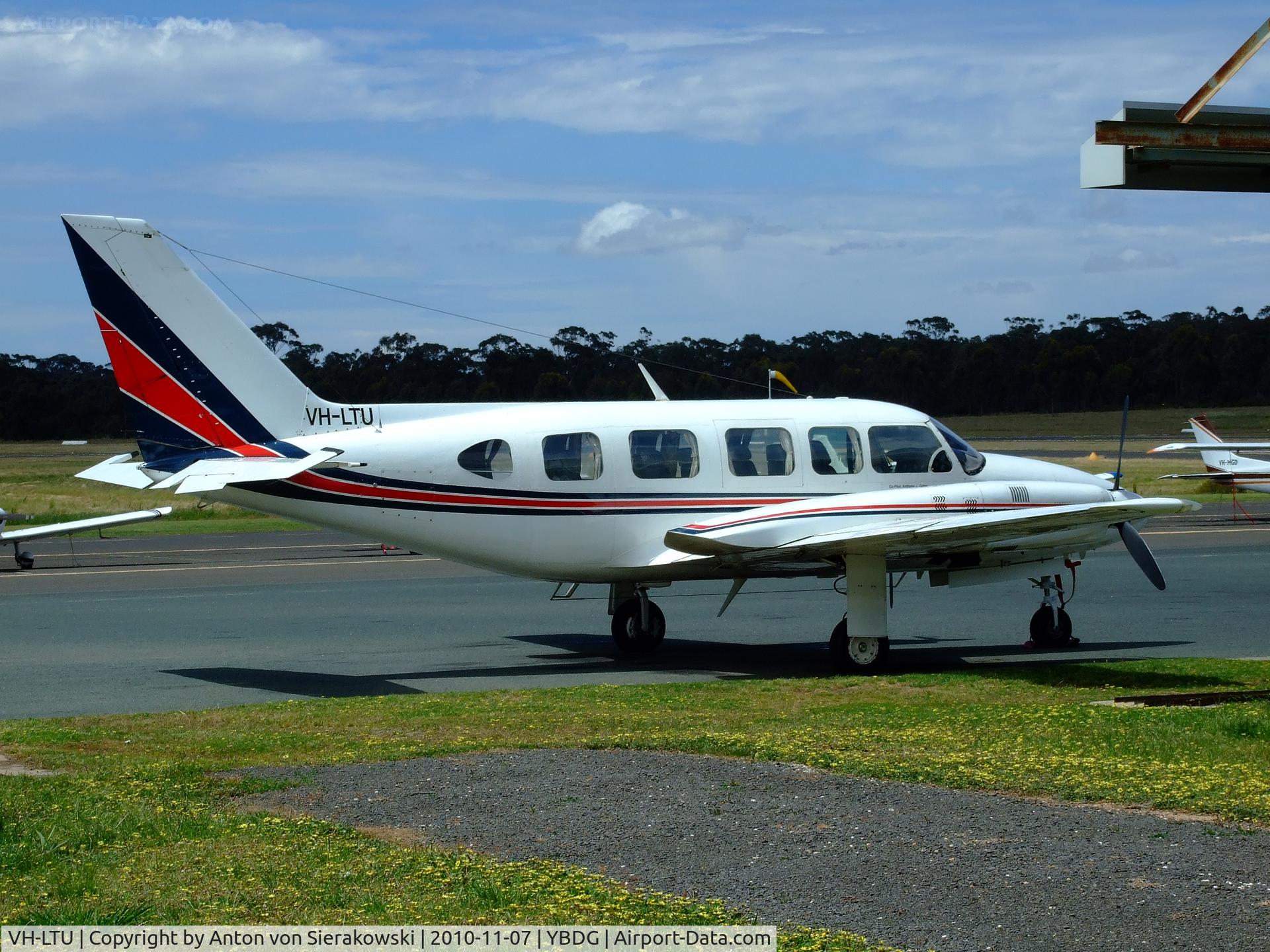 VH-LTU, 1974 Piper PA-31-350 Chieftain C/N 31-7405462, VH-LTU @ YBDG Piper PA-31-350 Chieftain [1974]
