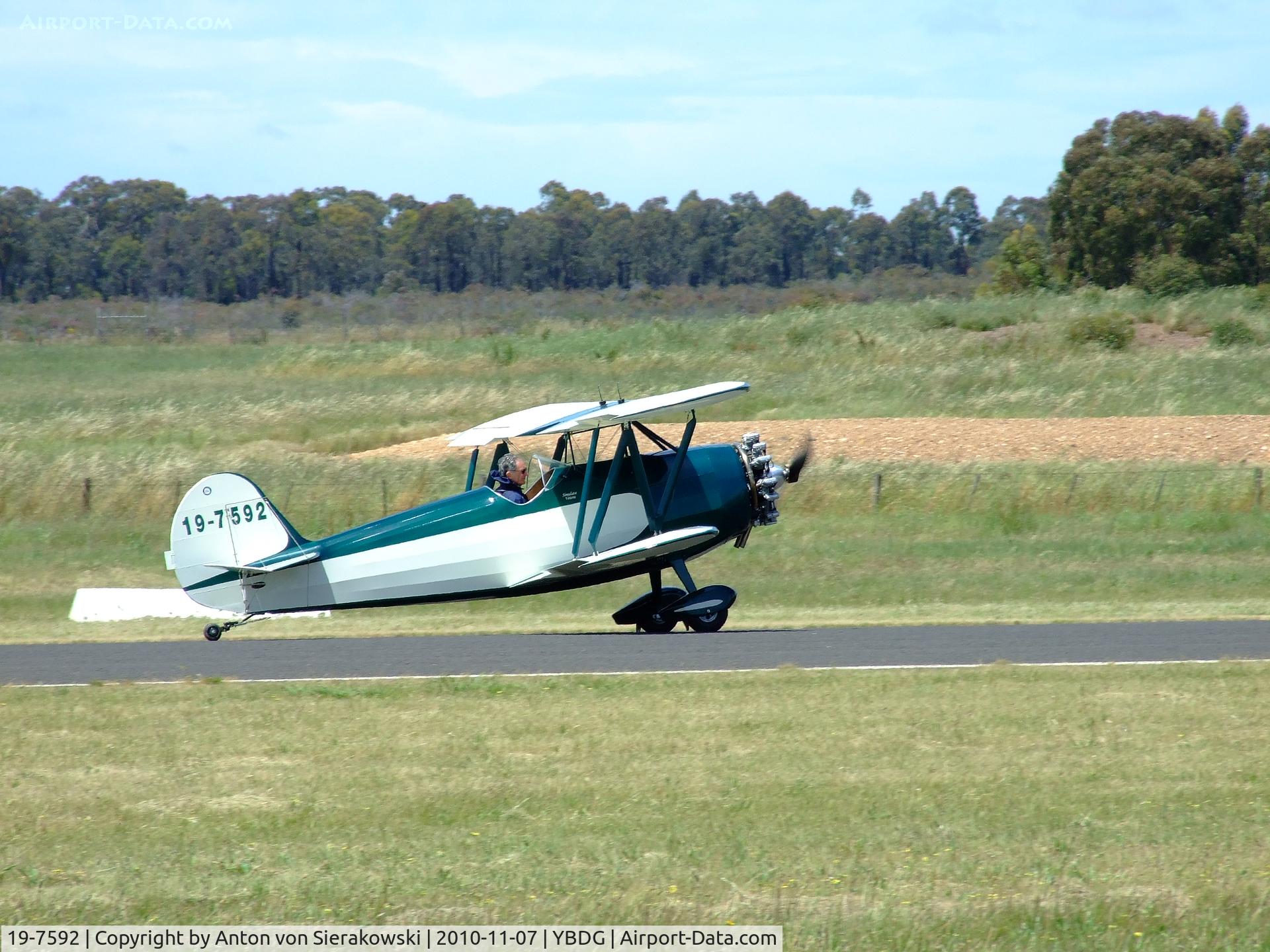 19-7592, Fisher Celebrity C/N Not found 19-7592, RAA19-7592 @ YBDG Fisher Flying Products	Celebrity - Taking off Rwy 17