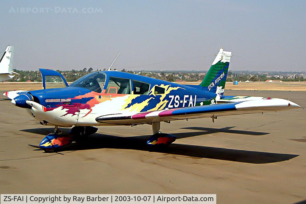 ZS-FAI, Piper PA-28 Cherokee 235 C/N 28-10906, Piper PA-28-235 Cherokee B [28-10906] Brakpan~ZS 07/10/2003.