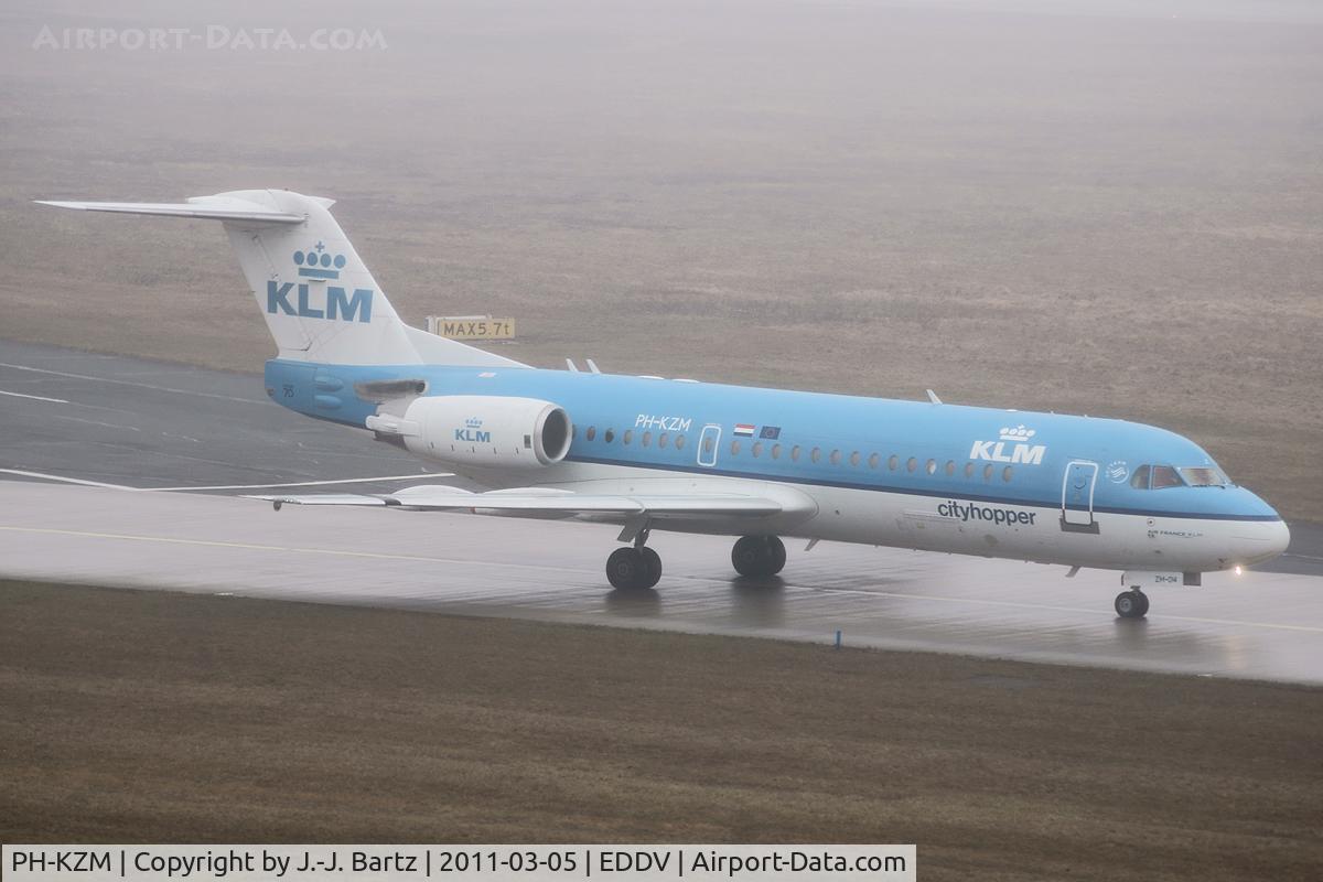 PH-KZM, 1995 Fokker 70 (F-28-0070) C/N 11561, DSLR-A230 (55-200 mm); www.haj-spotter.de.tf
