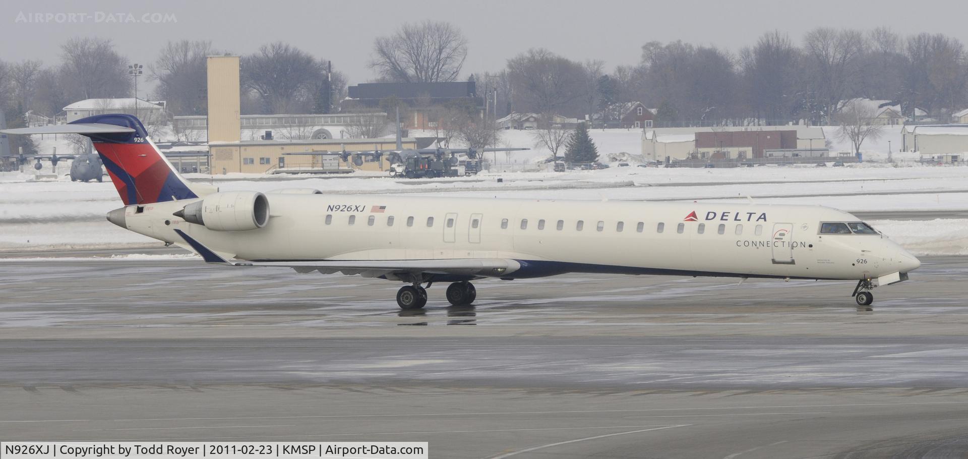 N926XJ, 2008 Canadair CL-600-2D24 Regional Jet CRJ-900 C/N 15184, Taxi to gate at MSP