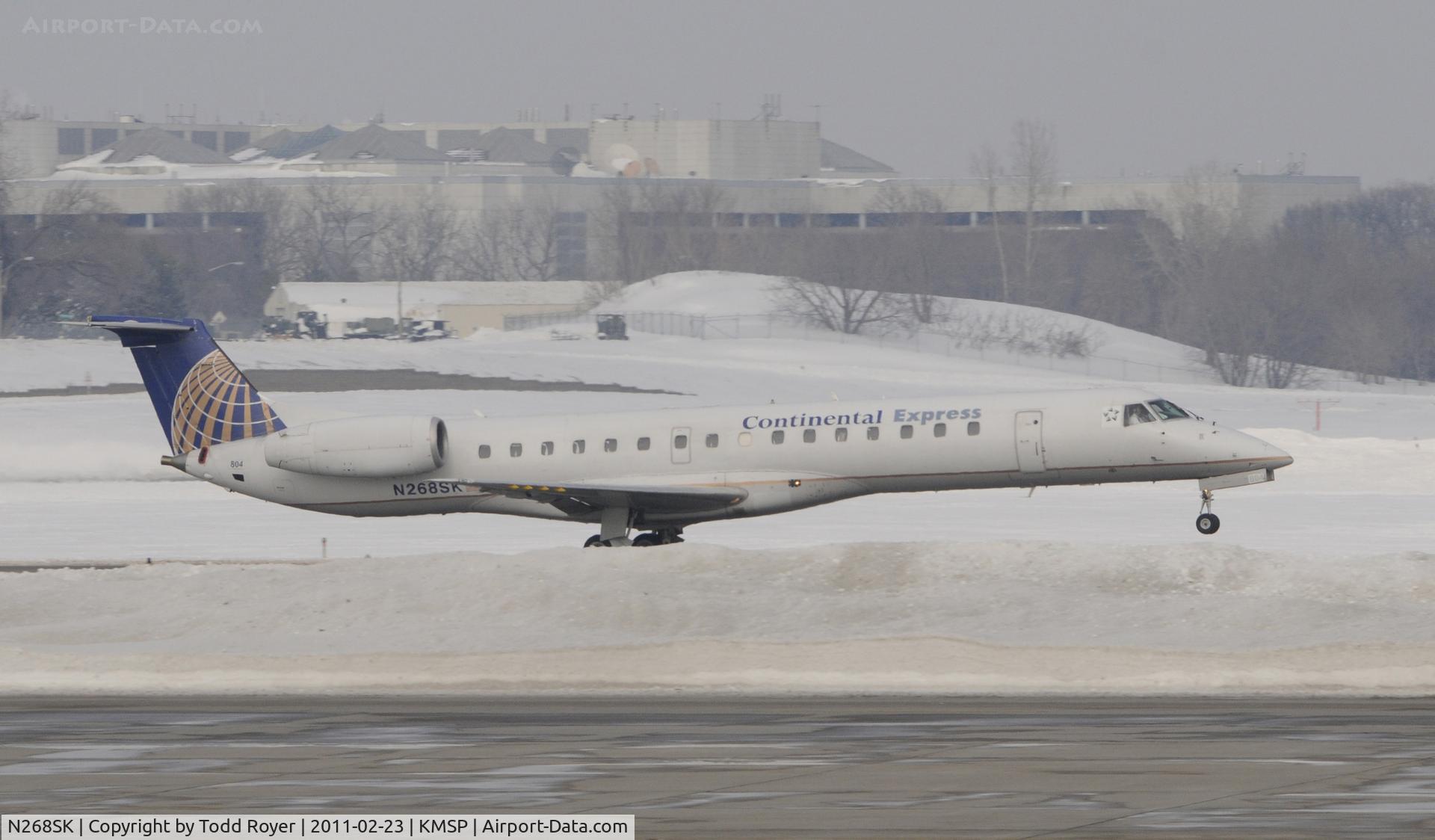 N268SK, 2000 Embraer ERJ-145LR (EMB-145LR) C/N 145270, Departing MSP