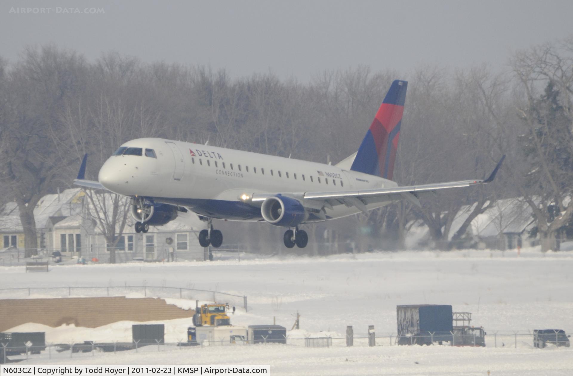 N603CZ, 2007 Embraer 175LR (ERJ-170-200LR) C/N 17000176, Landing at MSP