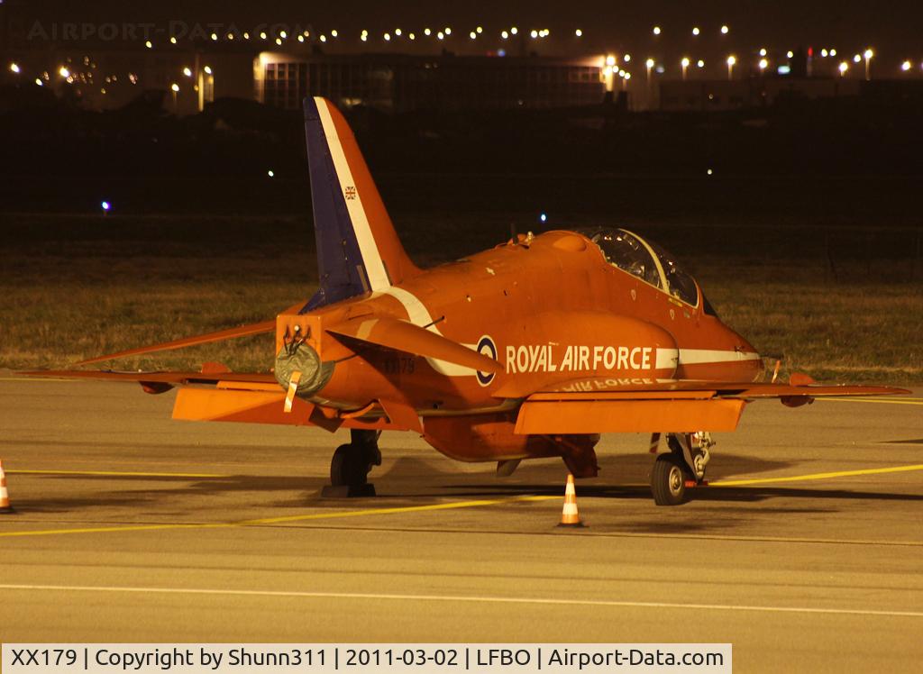 XX179, 1977 Hawker Siddeley Hawk T.1W C/N 026/312026, Night stop @ LFBO...