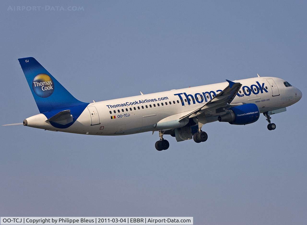 OO-TCJ, 2002 Airbus A320-214 C/N 1787, Local resident (vacation flights) taking off from rwy 07R by north-easterly winds.