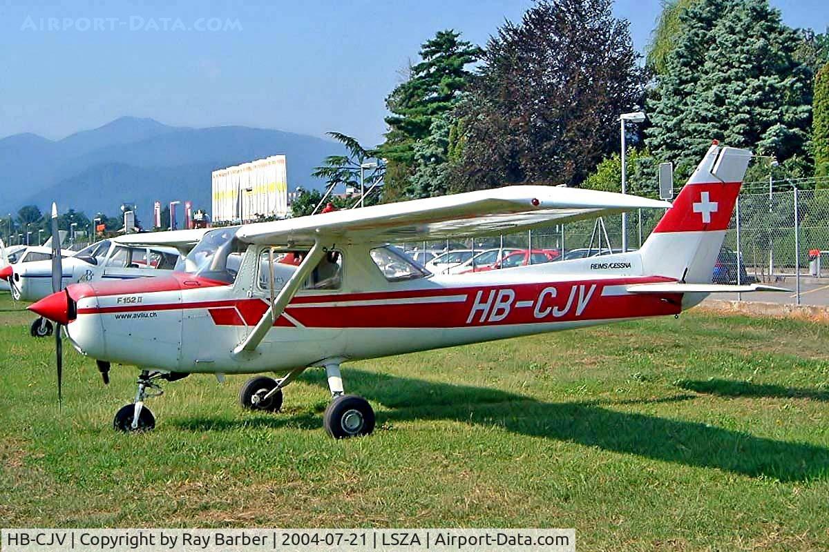 HB-CJV, 1979 Reims F152 II C/N 1564, R/Cessna F.152 [1564] Lugano~HB 21/07/2004
